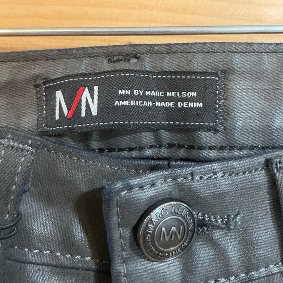 NWT Marc Nelson Grey Waxed Skinny Jeans in Size 23 - Picture 3 of 5